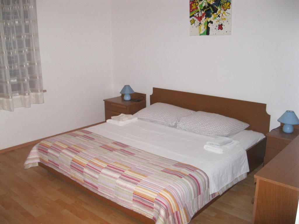 Apartments Dea Πόρετς Εξωτερικό φωτογραφία