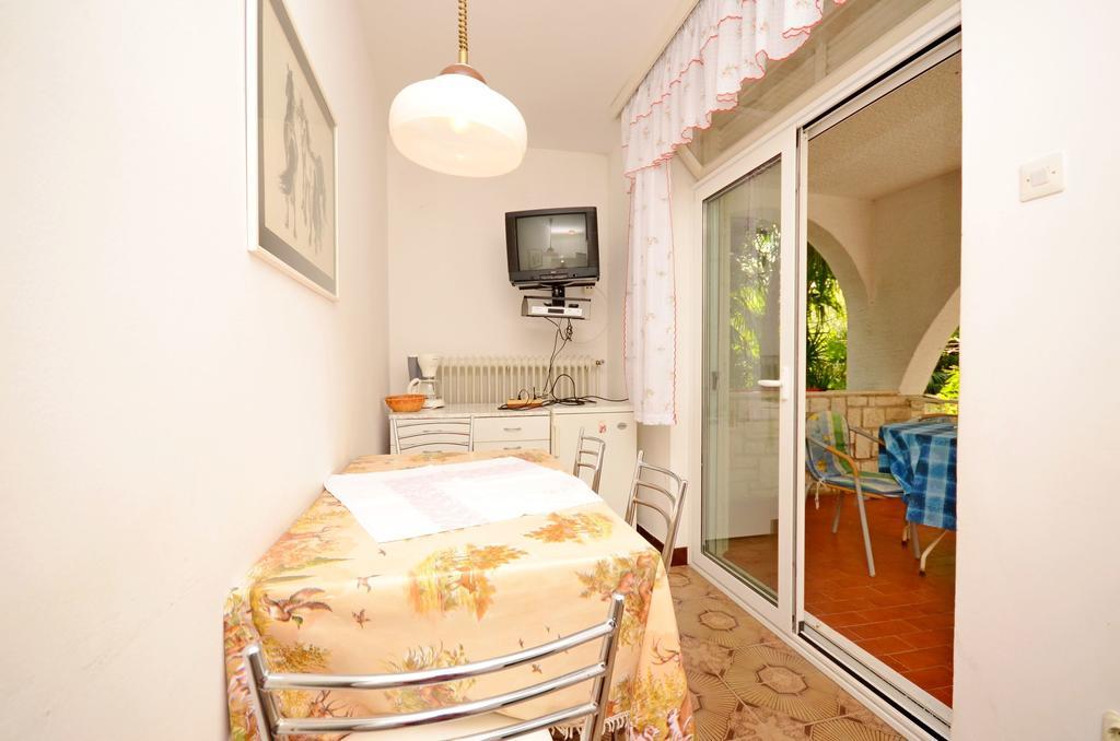 Apartments Dea Πόρετς Εξωτερικό φωτογραφία