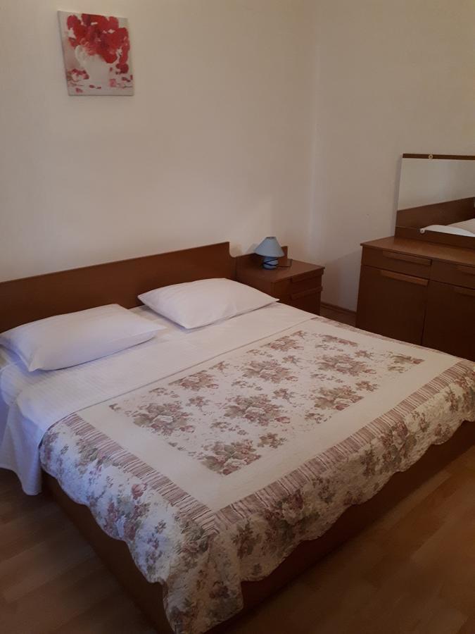 Apartments Dea Πόρετς Εξωτερικό φωτογραφία